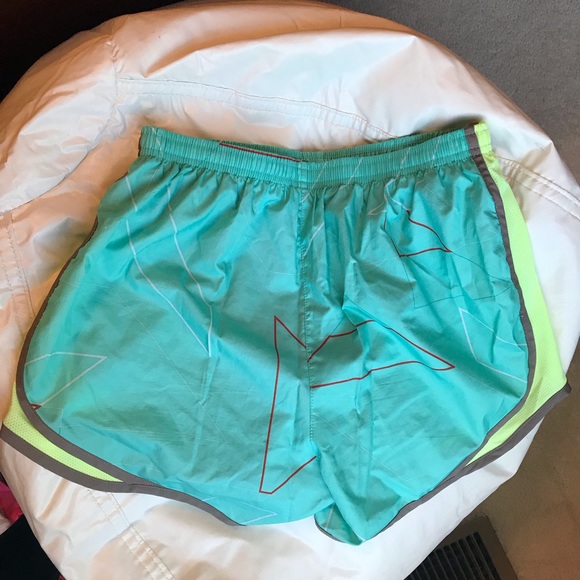 Nike shorts - Picture 2 of 3